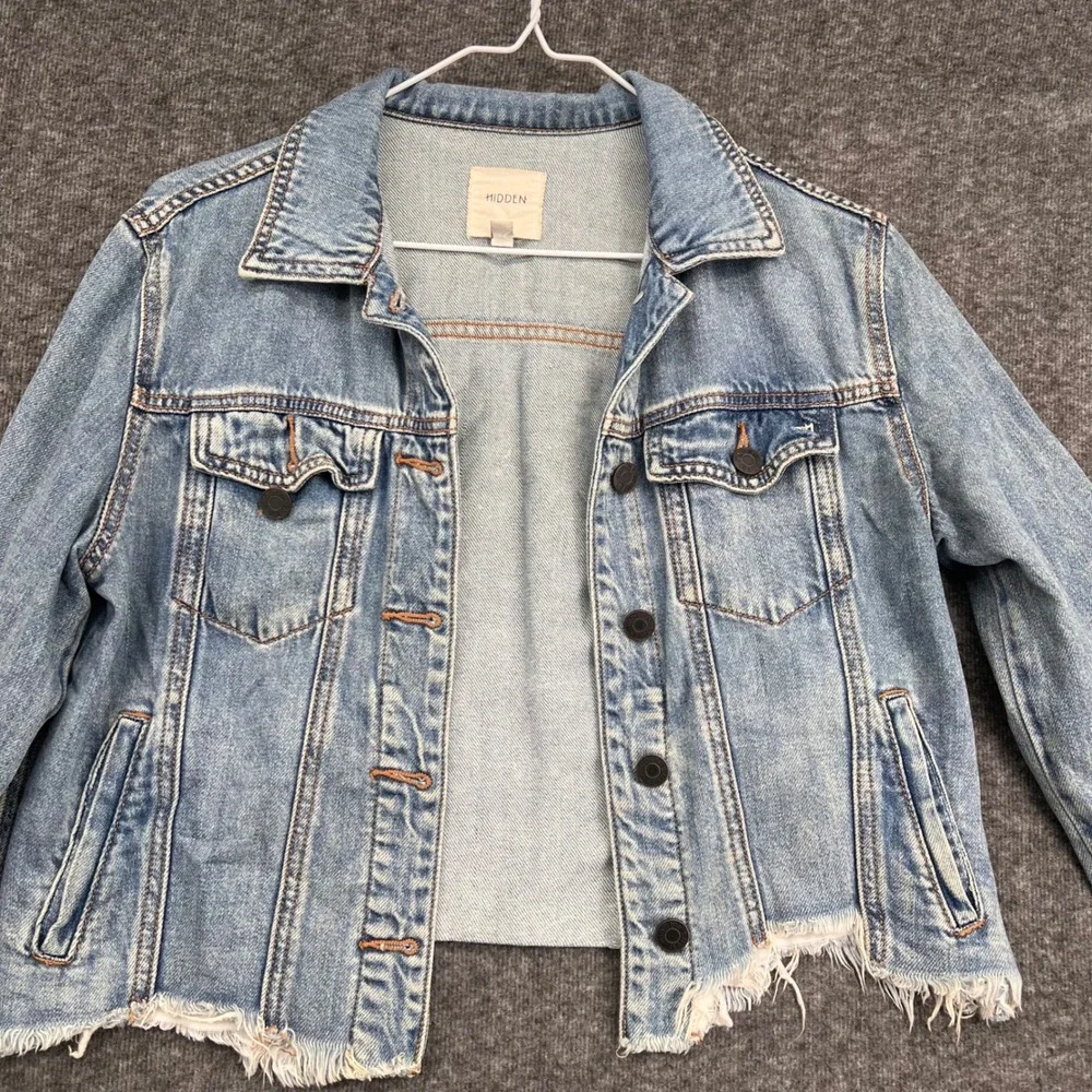 Hidden Jeans Womens Small Light Wash Distressed Cropped Raw Hem Denim Jacket S